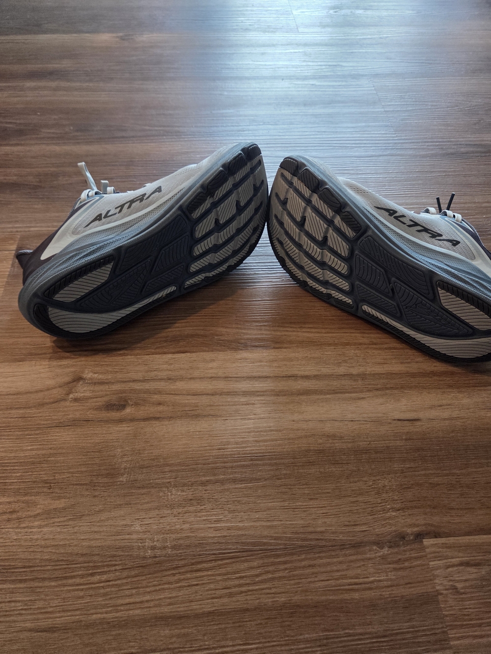 Altra Men's Grey Running Shoes - Lightweight Performance